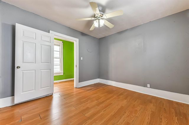 4016 Ursuline Street, Galveston, TX 77550