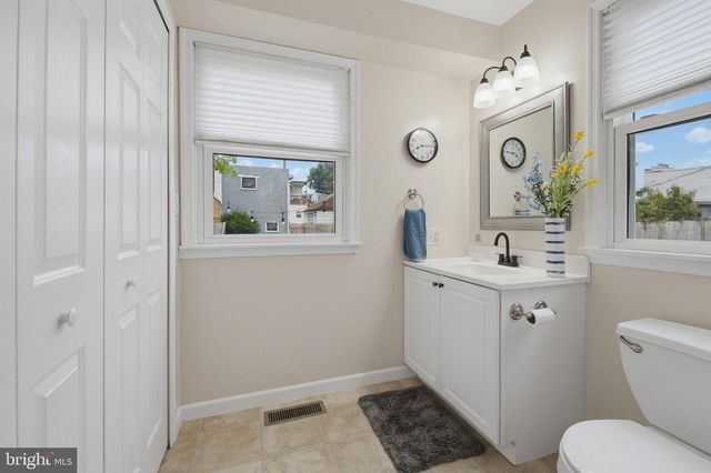 256 E ROSS ST, Lancaster, PA 17602