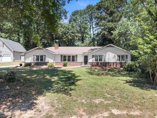 2117 Hartridge Drive, Snellville, GA 30078