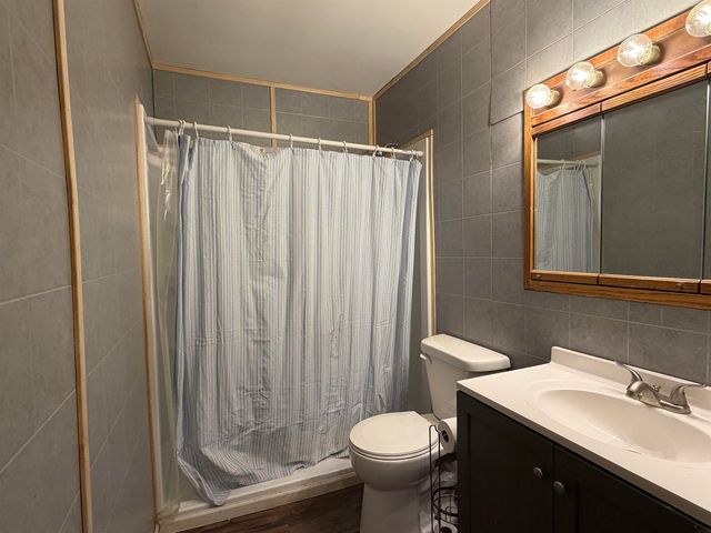 2547 W 9th Street, Waterloo, IA 50702