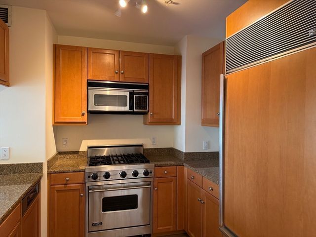 2 Avery St 19A, Boston, MA 02111