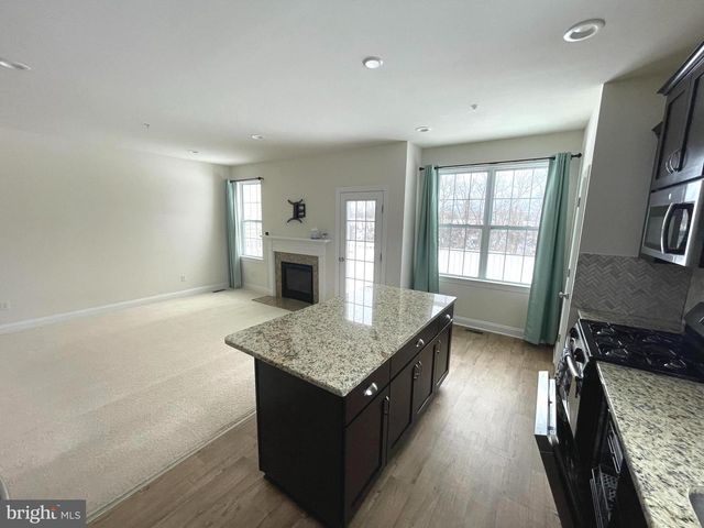 365 W BOULDER DR, Chalfont, PA 18914