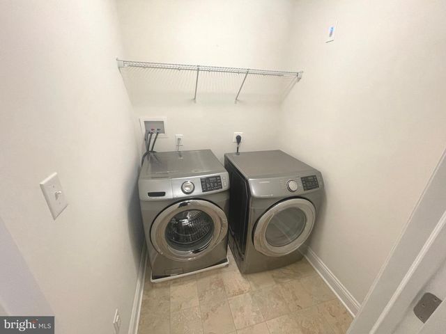 365 W BOULDER DR, Chalfont, PA 18914