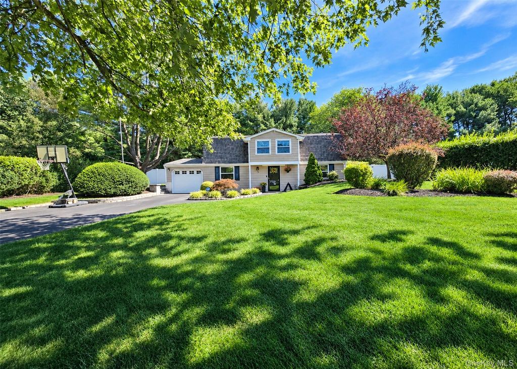 29 Ivy League Lane, Stony Brook, NY 11790 — exterior