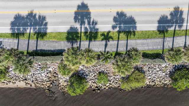 3610 S Ocean Boulevard 101, South Palm Beach, FL 33480