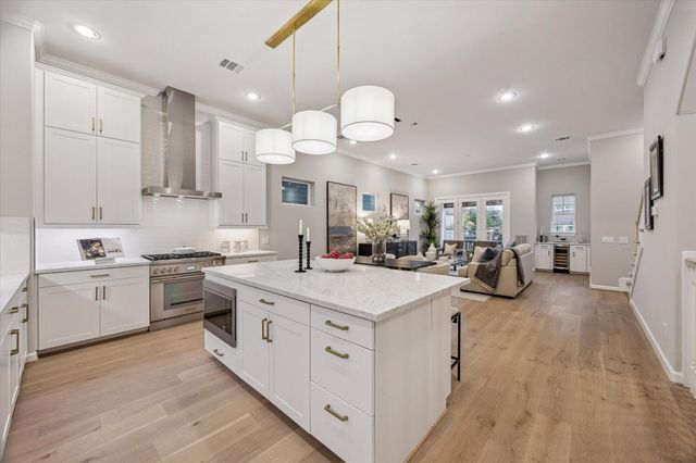 4028 Blossom Street, Houston, TX 77007