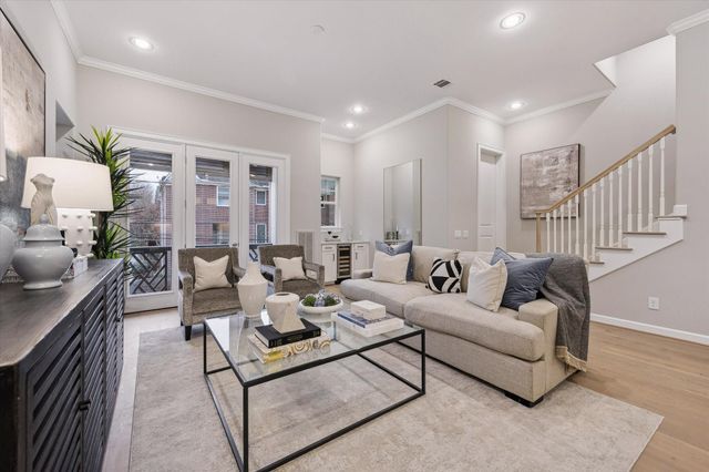 4028 Blossom Street, Houston, TX 77007