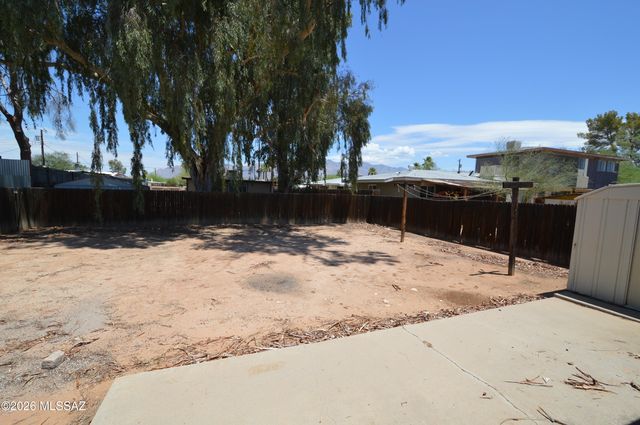 2633 E Silver Street, Tucson, AZ 85716