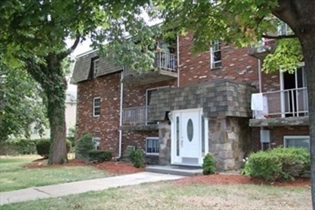 10 Skyline Dr 5, Braintree, MA 02184