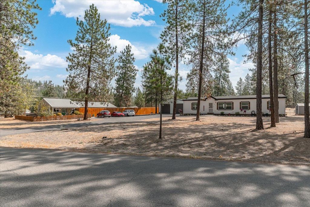 6297 Sundown Rd, Nine Mile Falls, WA 99026 photo 2