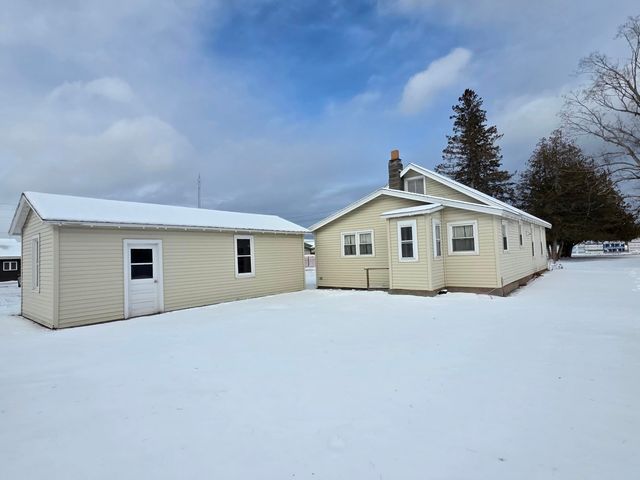 689 Glen Road, Jay, NY 12941