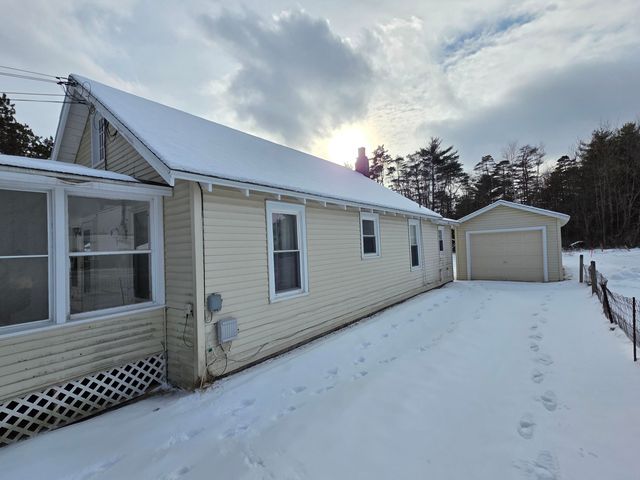 689 Glen Road, Jay, NY 12941