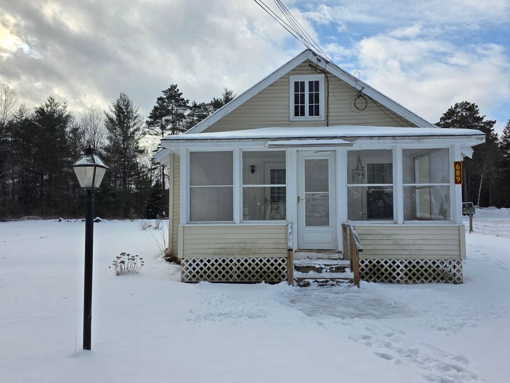 689 Glen Road, Jay, NY 12941