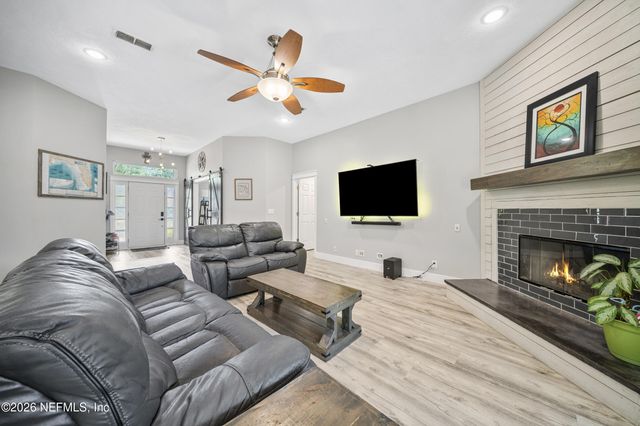 53 OAKWOOD Road, Jacksonville Beach, FL 32250