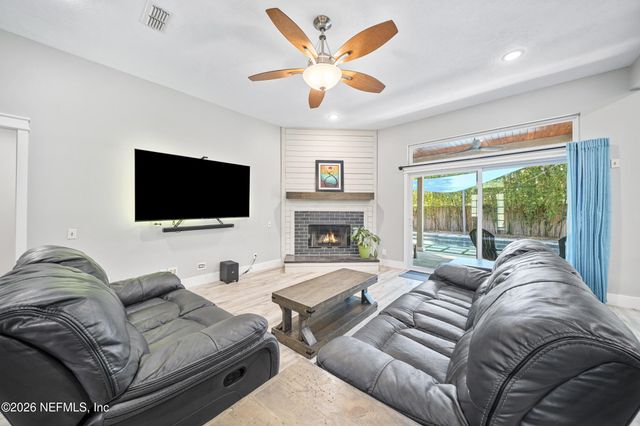 53 OAKWOOD Road, Jacksonville Beach, FL 32250