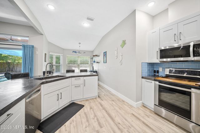 53 OAKWOOD Road, Jacksonville Beach, FL 32250