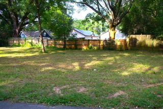 289 CROSS DR Drive, Crestview, FL 32536