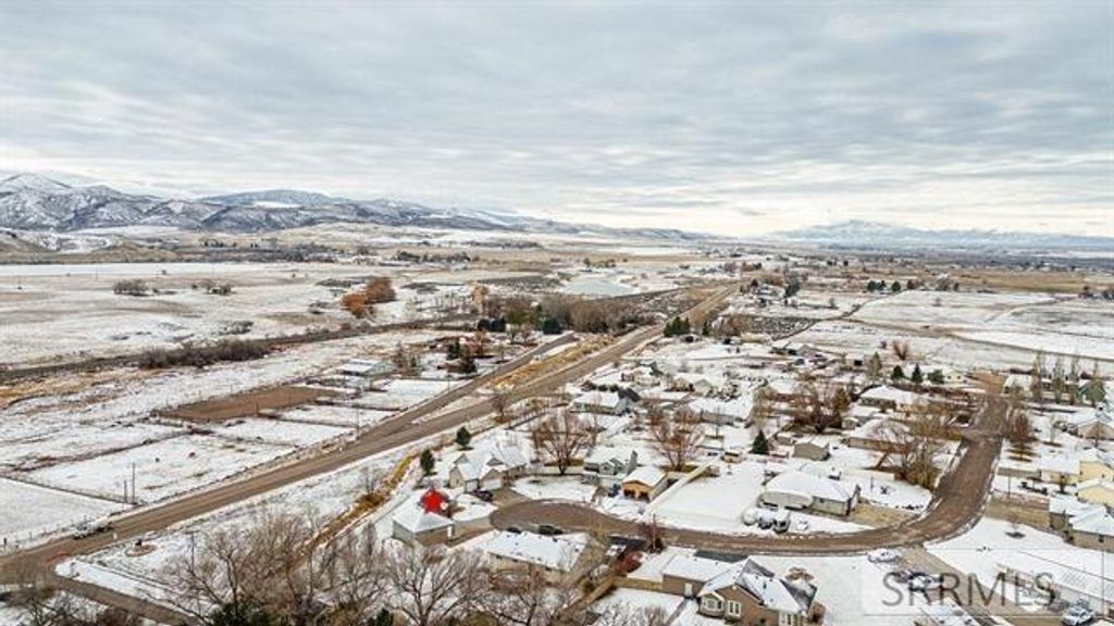 Image 35 of property listing at 100 Mountain View Drive, Mccammon, ID 83250