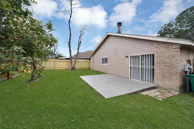 11734 Fairpoint Drive, Houston, TX 77099
