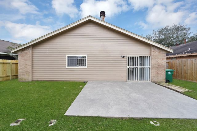 11734 Fairpoint Drive, Houston, TX 77099