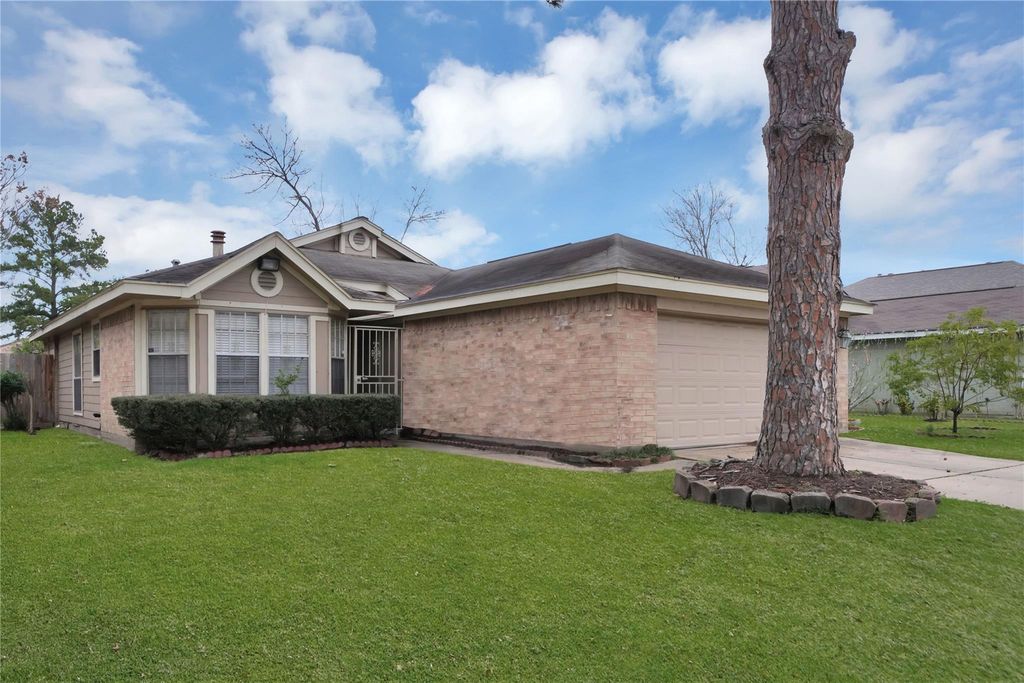 11734 Fairpoint Drive, Houston, TX 77099