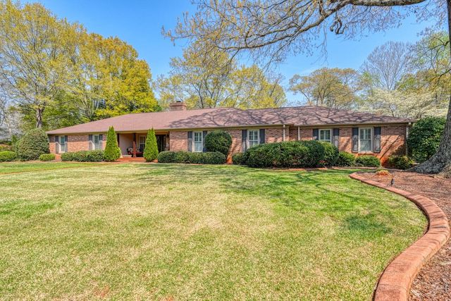 300 Crestview Lane, Spartanburg, SC 29301