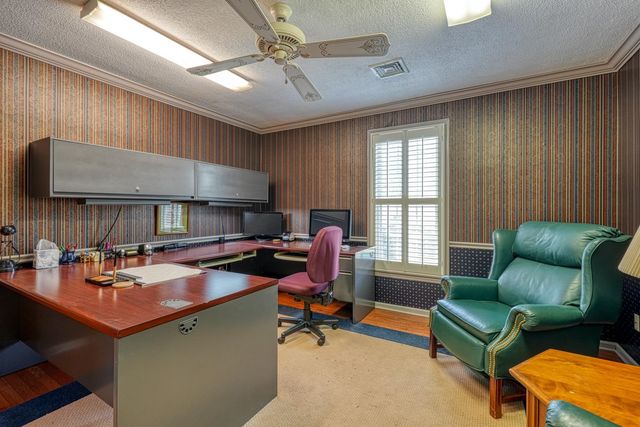 300 Crestview Lane, Spartanburg, SC 29301