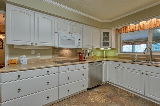 300 Crestview Lane, Spartanburg, SC 29301