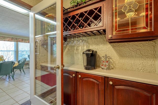 300 Crestview Lane, Spartanburg, SC 29301