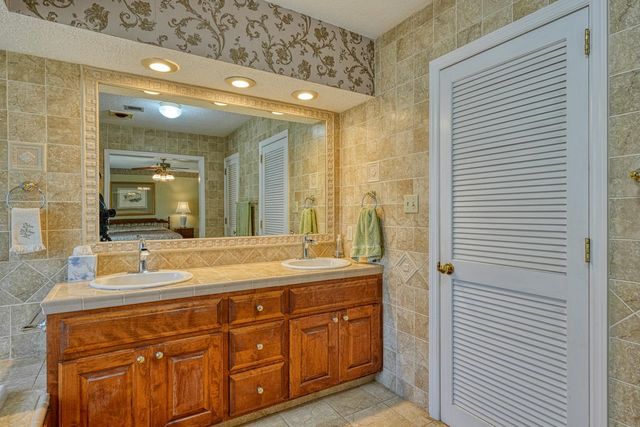 300 Crestview Lane, Spartanburg, SC 29301