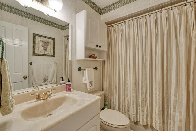 300 Crestview Lane, Spartanburg, SC 29301