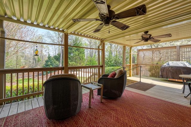 300 Crestview Lane, Spartanburg, SC 29301