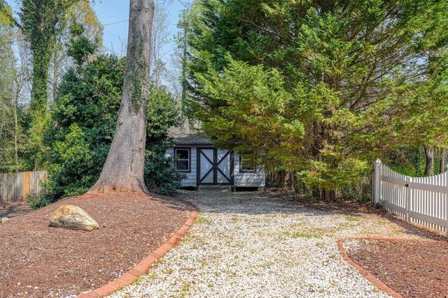 300 Crestview Lane, Spartanburg, SC 29301