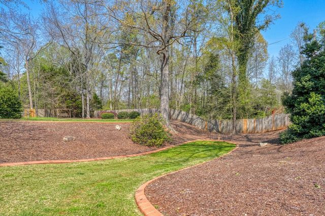 300 Crestview Lane, Spartanburg, SC 29301