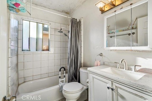 16903 Freeman Avenue, Lawndale, CA 90260