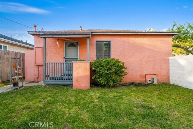 16903 Freeman Avenue, Lawndale, CA 90260
