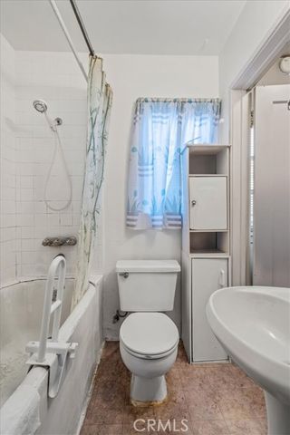 16903 Freeman Avenue, Lawndale, CA 90260