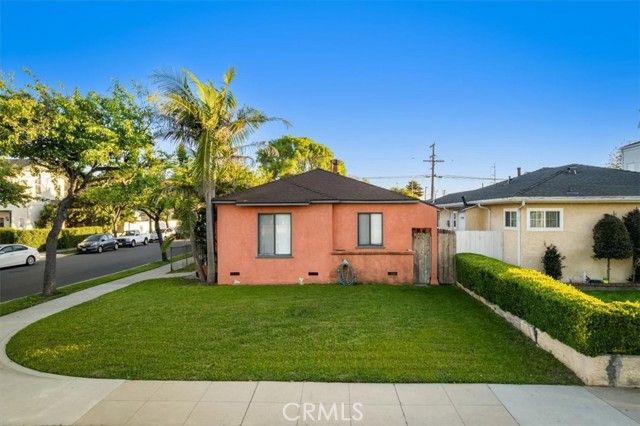 16903 Freeman Avenue, Lawndale, CA 90260