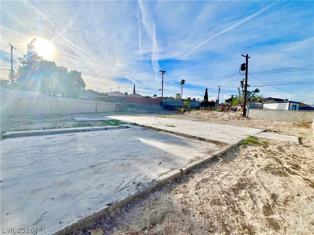 424 Kris Circle, North Las Vegas, NV 89030