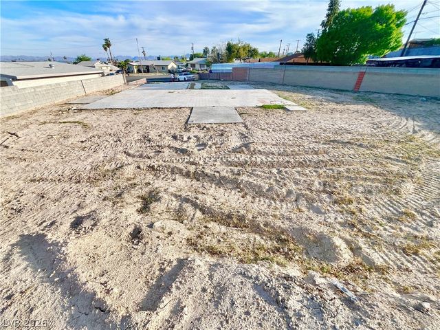 424 Kris Circle, North Las Vegas, NV 89030