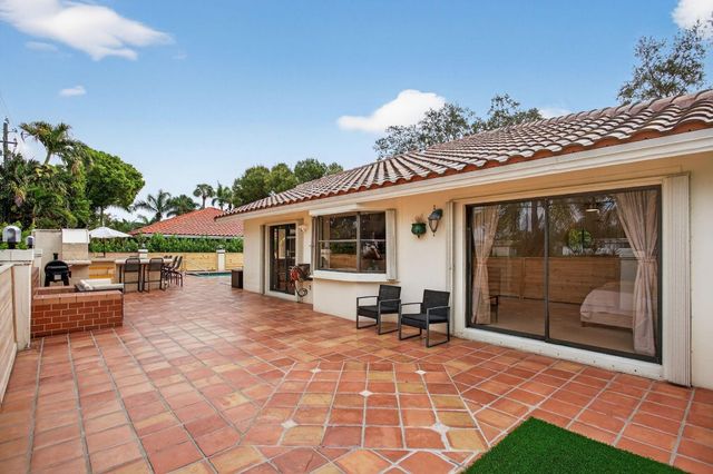 2689 Oak Tree Drive, Fort Lauderdale, FL 33309