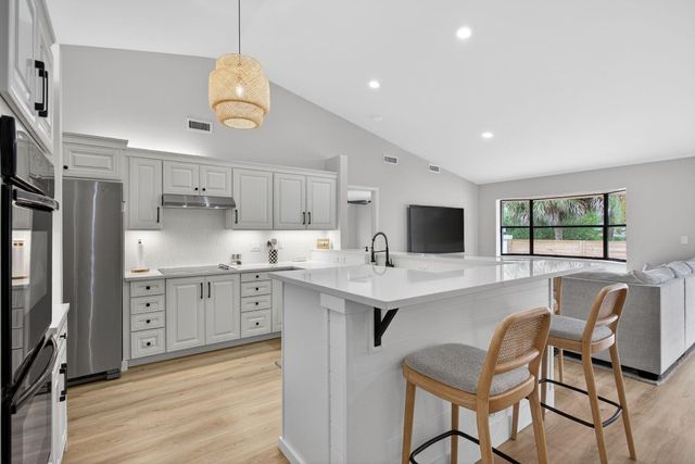 2689 Oak Tree Drive, Fort Lauderdale, FL 33309