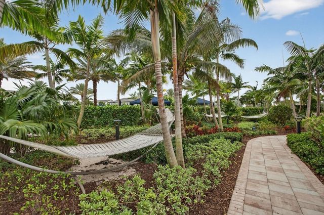 2689 Oak Tree Drive, Fort Lauderdale, FL 33309