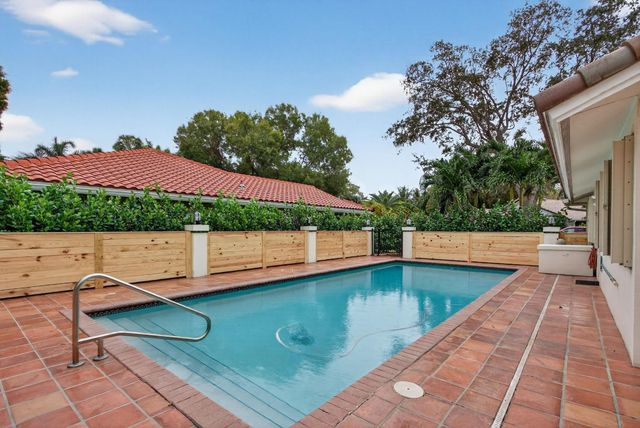 2689 Oak Tree Drive, Fort Lauderdale, FL 33309