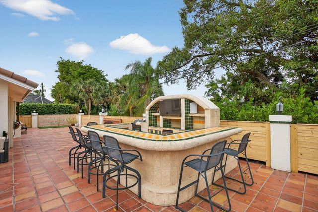 2689 Oak Tree Drive, Fort Lauderdale, FL 33309