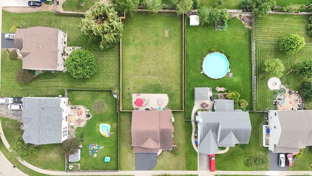 8221 65th PLACE, Kenosha, WI 53142