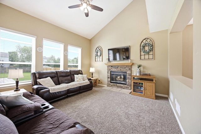 8221 65th PLACE, Kenosha, WI 53142