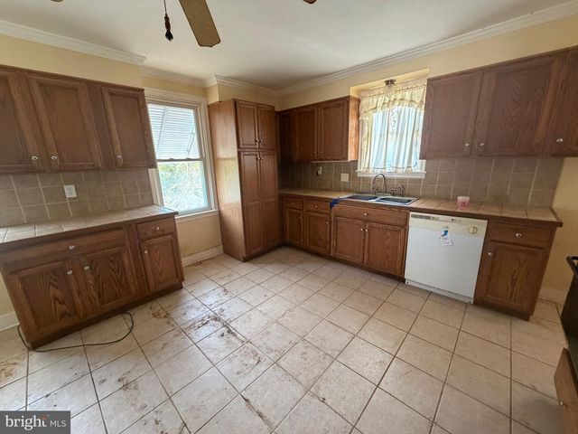 7705 ALTLAND AVE, Abbottstown, PA 17301