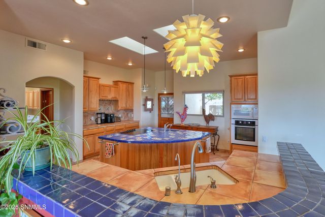 1334 Vista Del Cerro, Las Cruces, NM 88007