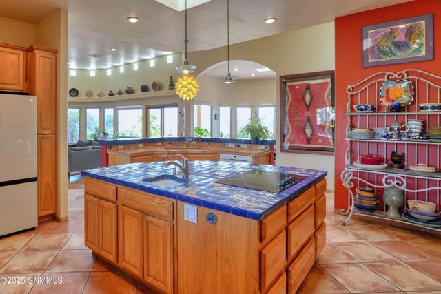 1334 Vista Del Cerro, Las Cruces, NM 88007